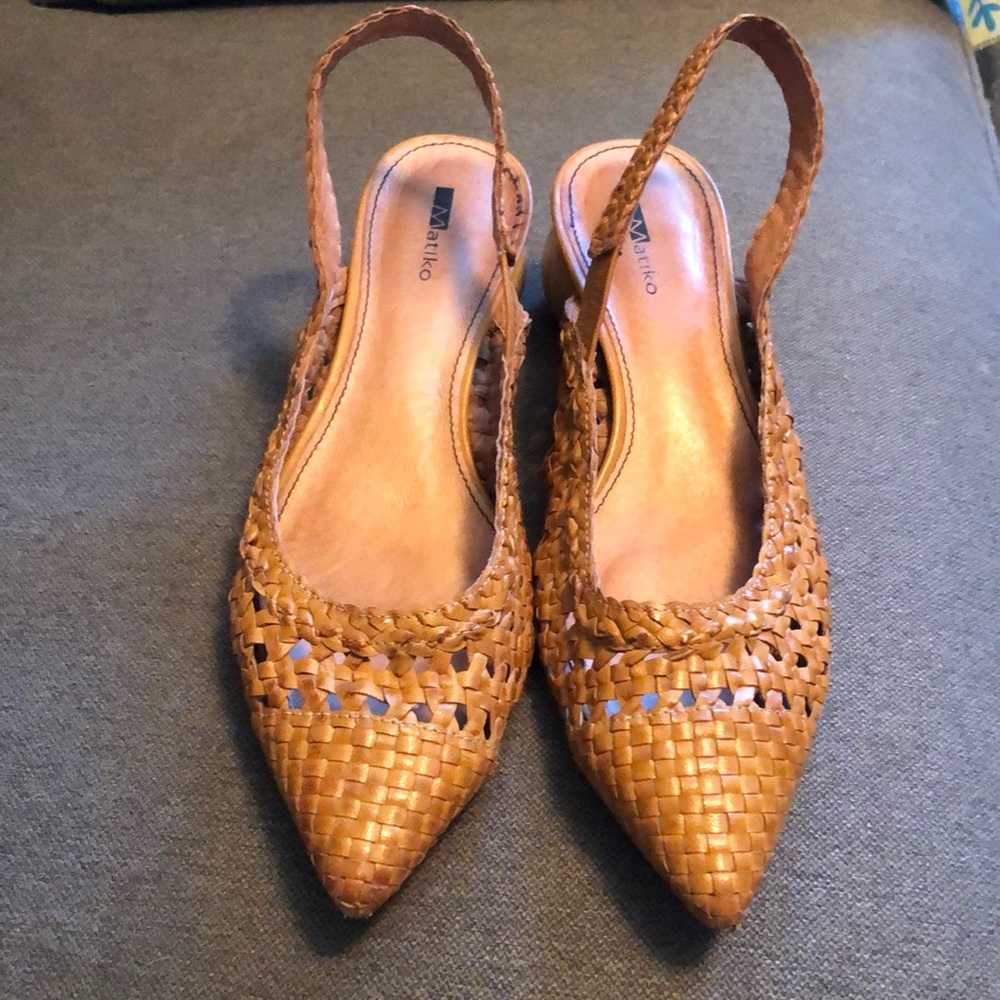 Matiko leather pumps with wooden heel